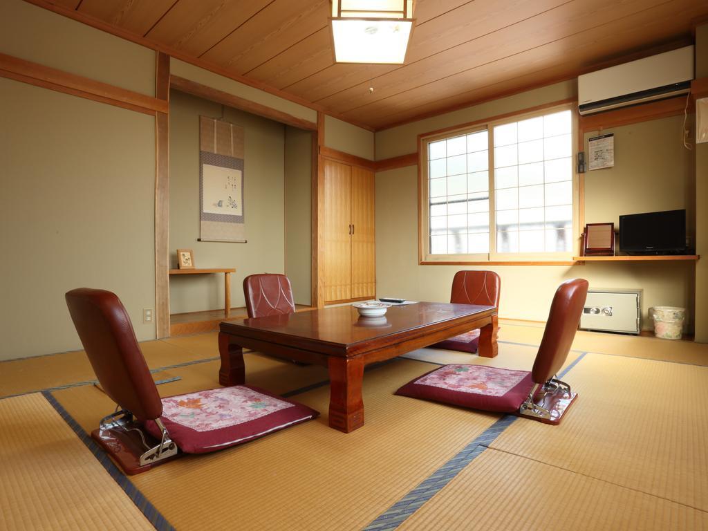 Resort Inn Chiharu Nozawaonsen Bagian luar foto
