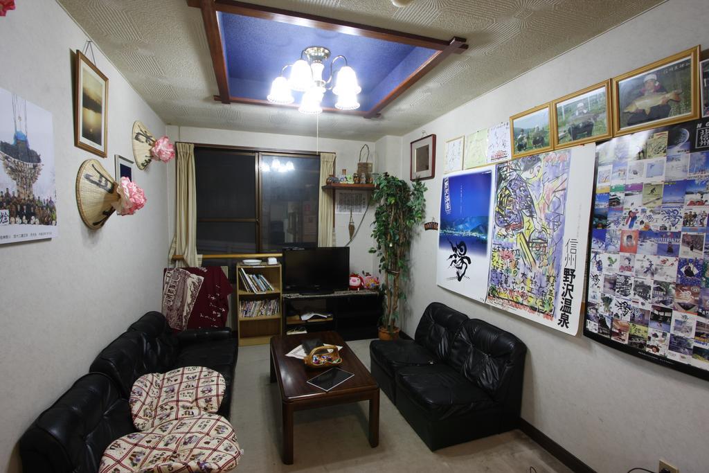 Resort Inn Chiharu Nozawaonsen Bagian luar foto