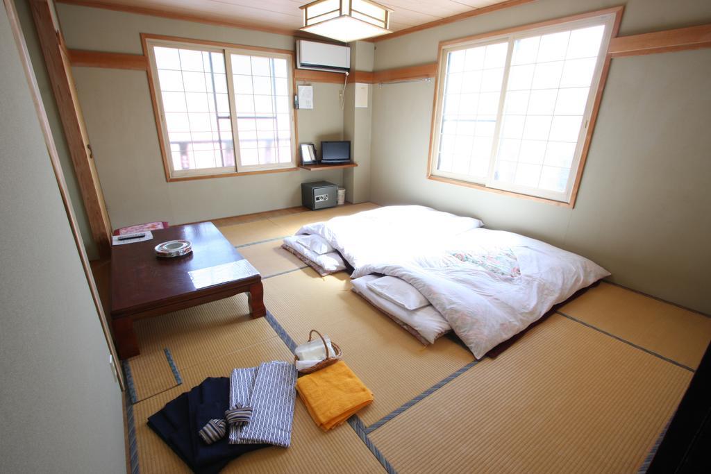 Resort Inn Chiharu Nozawaonsen Bagian luar foto